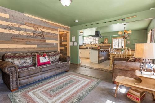 Norske Nooke - Experience the best of Big Bear Walk to Bear Mountain and the Golf Course in Big Bear Lake, USA