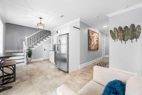 Frangista Pompano in Destin, USA