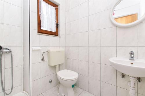One-Bedroom apartment Standard image 4