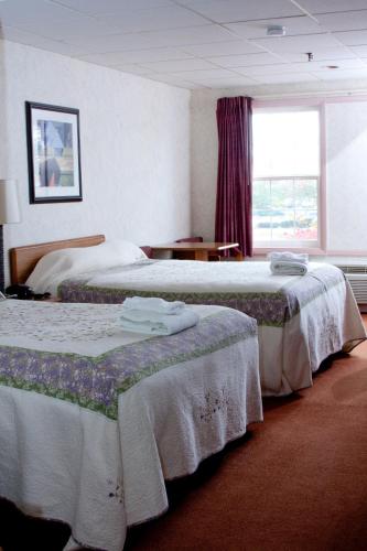 Anchorage Inn Burlington Located in South Burlington, Anchorage Inn Burlington is a perfect starting point from which to explore South Burlington (VT). The property offers a high standard of service and amenities to suit the 