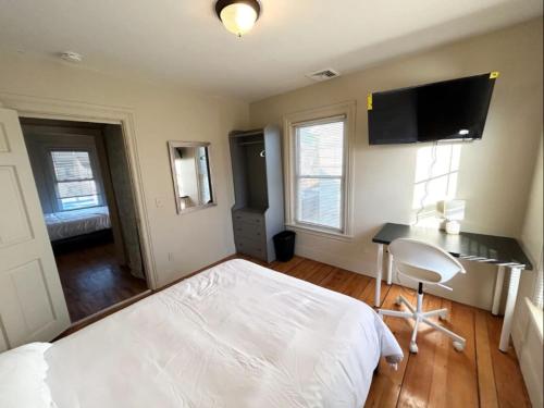 Nice cute bedroom in Lincoln with shared bathroom and kitchen in Lincoln, USA