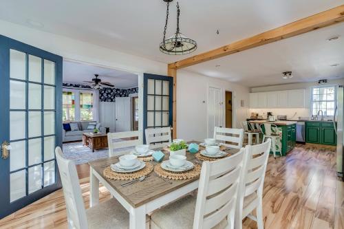 บริการและสิ่งอำนวยความสะดวก, Downtown Spacious Family Oasis in แคนตัน