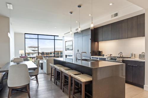 Image showcasing From $39 - 2BR Slope-side, Ski Access, Heated Pool, Luxury Interiors ...
