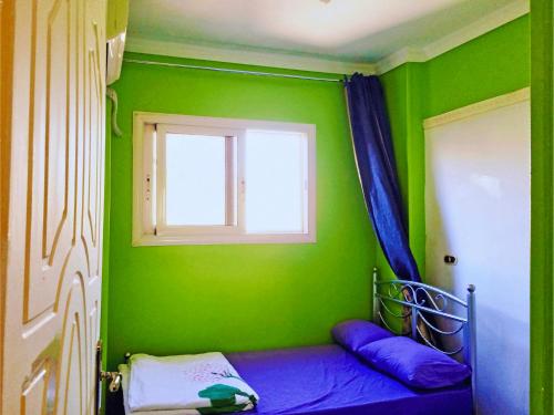 Men Only - Cozy Private Room with Shared Bathroom in Heliopolis AC 30Mbps WiFi 5G, Cairo