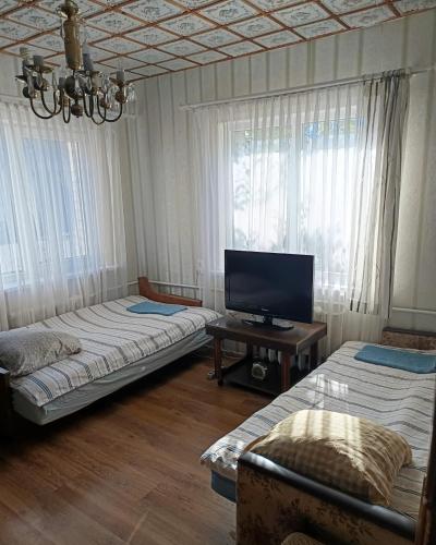 2 twin beds
