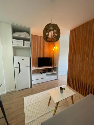One-Bedroom Apartment image 9