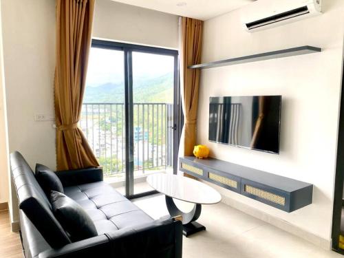 Two-Bedroom Apartment with Sea View image 3