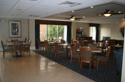 Holiday Inn Express Seaford-Route 13 Seaford (DE)