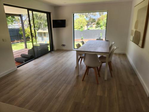 Mornington Holiday House Four bedrooms in Mornington
