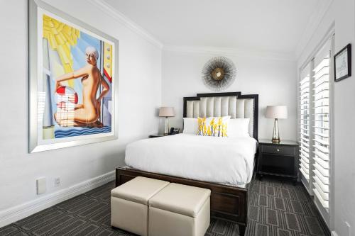 Queen Room with Pool View