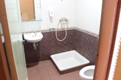 HOTEL & WISMA BINTANG JADAYAT, Bogor (foto 7)