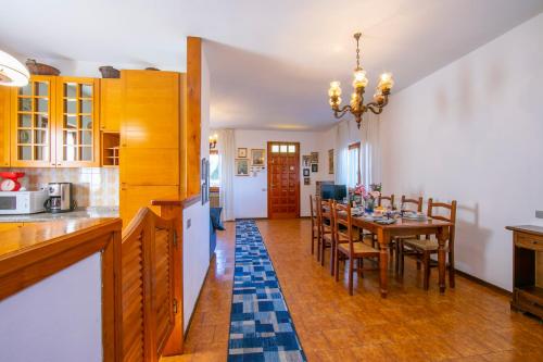 virtuve, Villa Giorgia Lake View Villa with Private Pool - Happy Rentals in Castelveccana