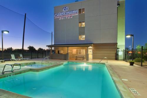 Candlewood Suites Roswell By IHG - 수영장
