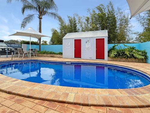 3-Bed with Alfresco Dining & Pool in Batemans Bay