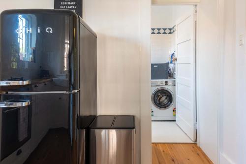 Art Deco 1 Bed Apt close to Beach & CBD - image 7