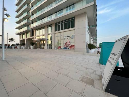 FIRST CLASS 1BR Stunning Marina & Palm View, Dubaj (fotografie 6)