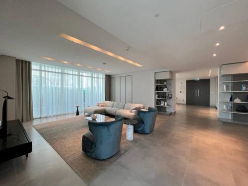 FIRST CLASS 1BR Stunning Marina & Palm View, Dubaj (fotografie 9)