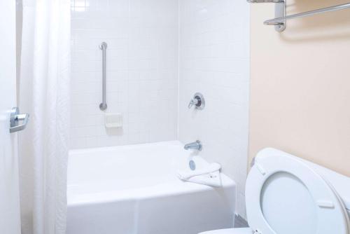 Quality Inn Palm Beach International Airport in West Palm Beach, USA