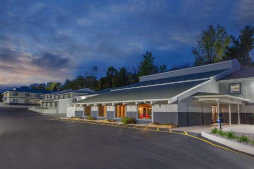 Days Inn & Suites by Wyndham Wisconsin Dells in Wisconsin Dells, USA