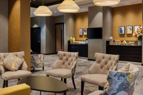 DoubleTree by Hilton Woking - image 8
