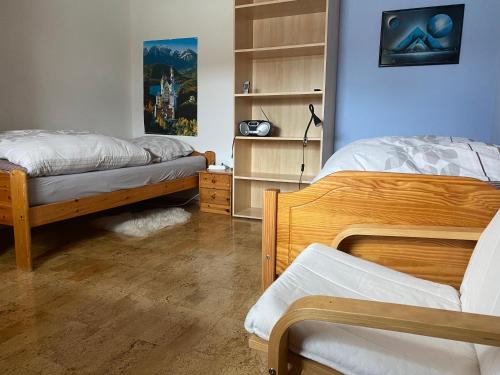 Ferienzimmer Oelhaf Zimmer in Blau Self Check-In mit Key-Tresore in Wilhelmsdorf, Deutschland