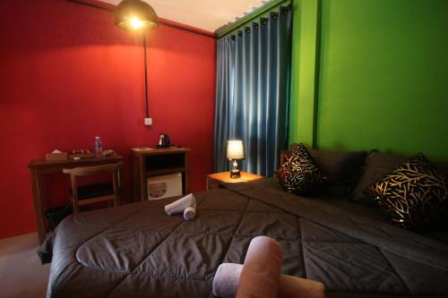 room detail thumbnail 0
