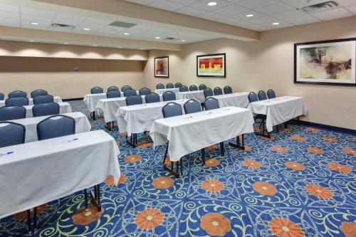 Holiday Inn Express Hotel & Suites - Novi an IHG Hotel - image 8