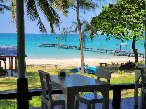 S Beach Resort in Koh Kood