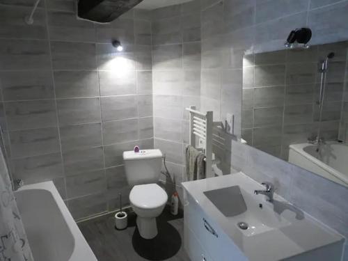 Studio dans maison de village au calme in Dio-et-Valquieres