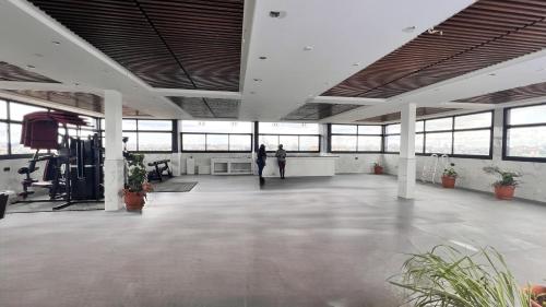Premium apart with swimming pool rooftop and parking - image 5
