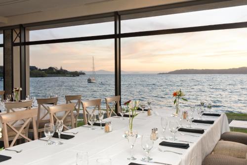 Restaurant, Millennium Hotel and Resort Manuels Taupō in Taupo
