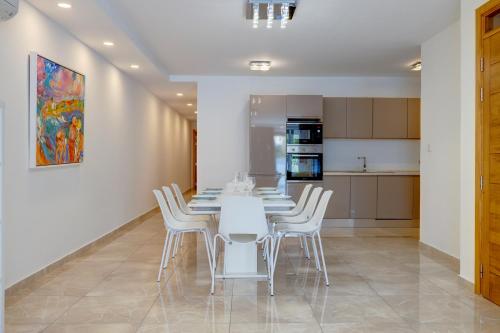 Three-Bedroom Apartment image 4