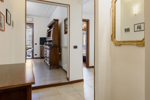 One-Bedroom Apartment image 7