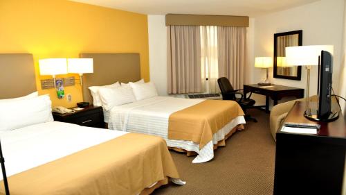 607624077 Holiday Inn Tijuana Zona Rio by IHG
