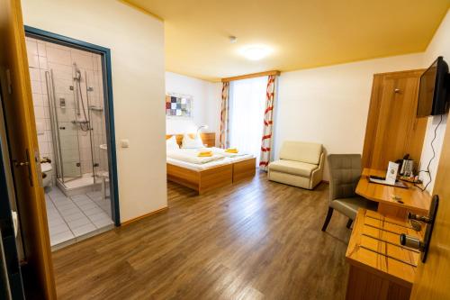 Deluxe Double Room with Garden View