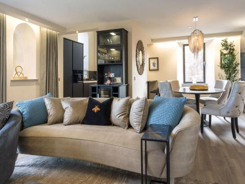 Зовнішній вигляд готелю, Arran Shores Luxury Shorefront Suite 1 in Лемлеш