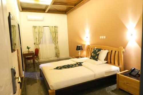 United Hotel Balessing in Дшан