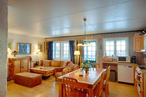 Your Perfect Base In Beitostølen Sleeps 8! in Beitostolen