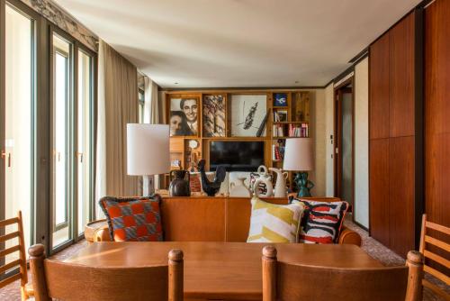 Brach Madrid - Evok Collection - image 9