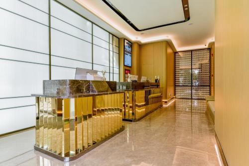 Zprime Zhishang Zhenxuan Hotel Xi'an Tangdu Hospital Banpo Subway Station in Baqiao District