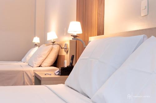 2 twin beds