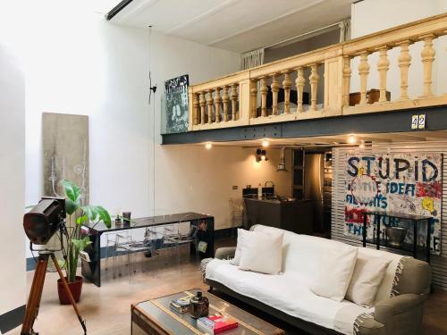 Stylish Duplex Apartment with Private Terrace, Rome (photo 8)