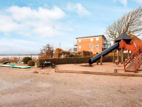 兒童遊樂場, Hejlsminde ferie- og badeby in 海爾斯明納