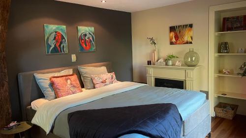 1 queen bed