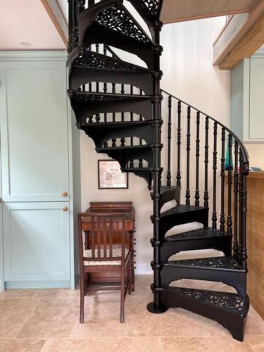 Idyllic secluded hideaway with countryside views on the edge of the Cotswolds in Hailey