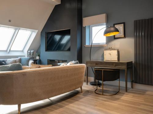 Зовнішній вигляд готелю, Arran Shores Luxury Shorefront Penthouse Suite 10 in Лемлеш