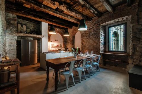 Stone House - by MyHomeInComo gîte à louer Alzate Brianza