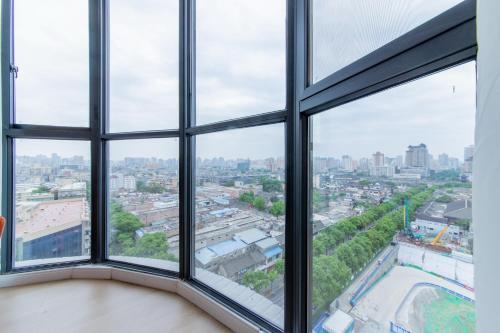 西安市中心钟楼整套四室一厅一厨两卫 西安市中心钟楼整套四室一厅一厨两卫