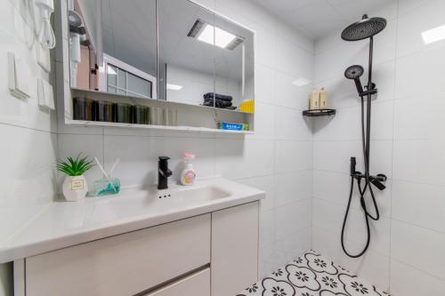 西安市中心钟楼整套四室一厅一厨两卫 西安市中心钟楼整套四室一厅一厨两卫