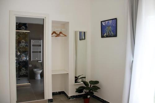 Le Guarattelle House Teresina Room, Naples (photo 8)